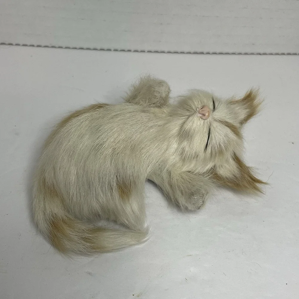 KITTEN Kitty Cat Sleeping Cat Genuine Goat Hair Figurine Blonde Tan 4X3